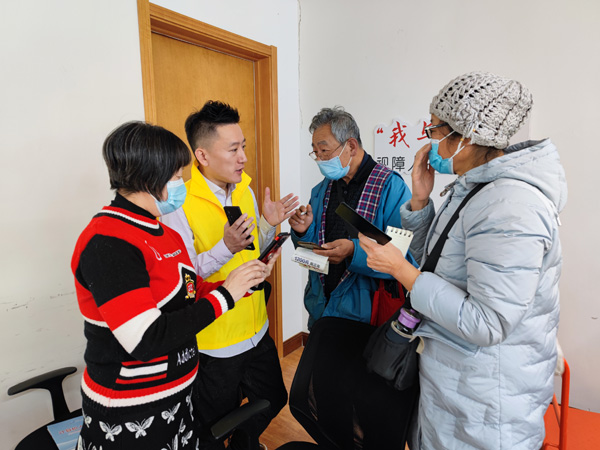 附图四:线下讲座公益服务现场(三).jpg 附图四:线下讲座公益服务现场(三).jpg